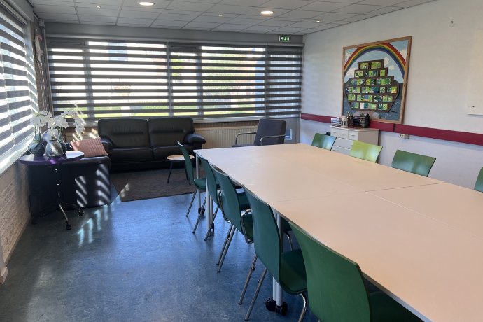 Ontmoetingskerk Grote vergaderzaal Grote vergaderzaal